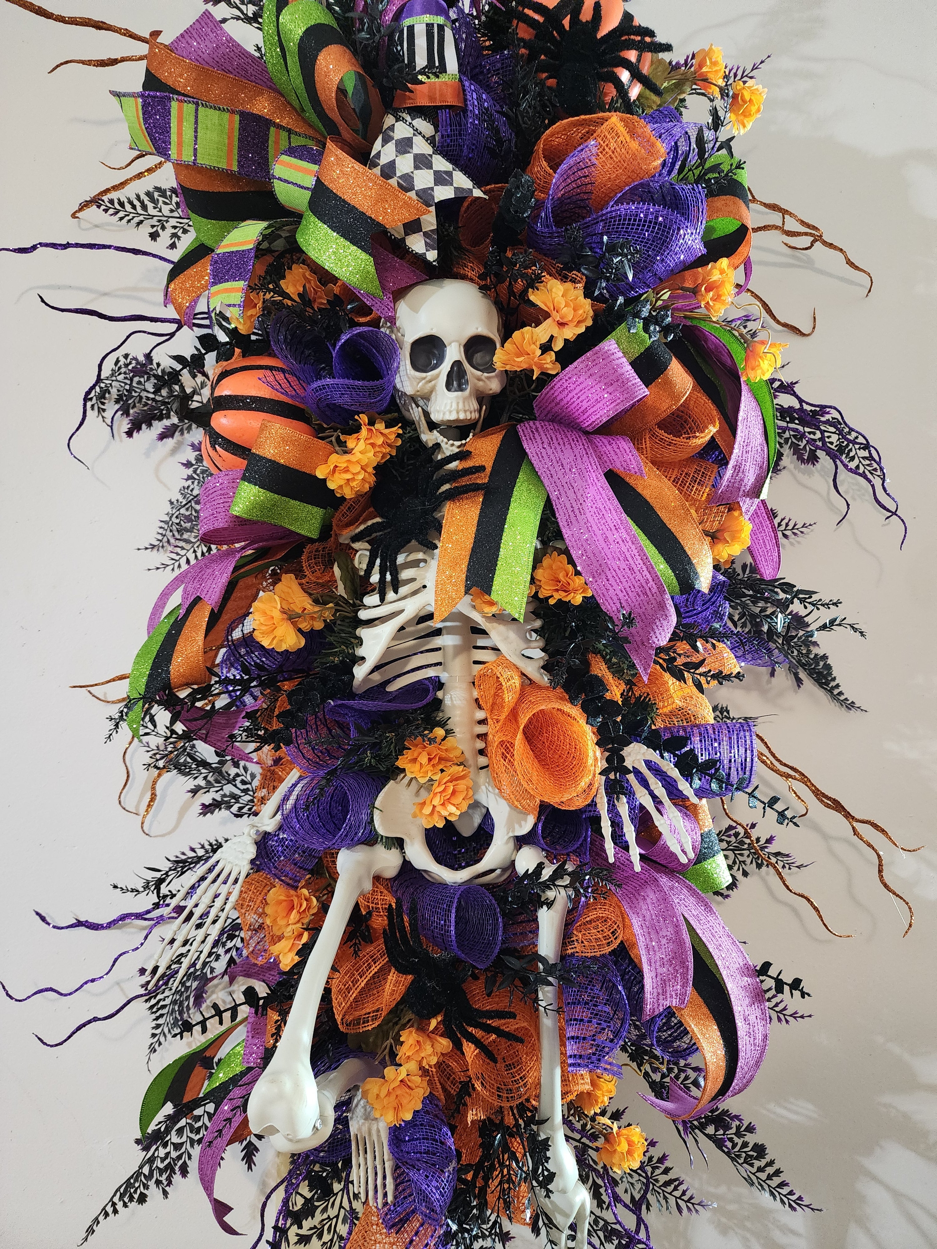 Halloween Pirate Skeleton swag for front door or over mirror, Skeleton swag with black roses selling for Gasparilla